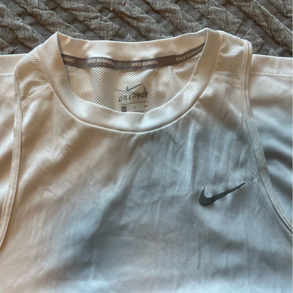 Women’s White Nike Dri-Fit Exercise Top Size Small